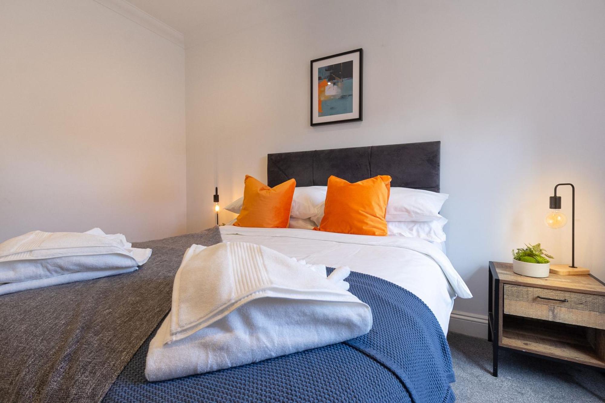 Cosy Central 2 Bedroom - Near Brighton Beach & Shops! Exterior photo