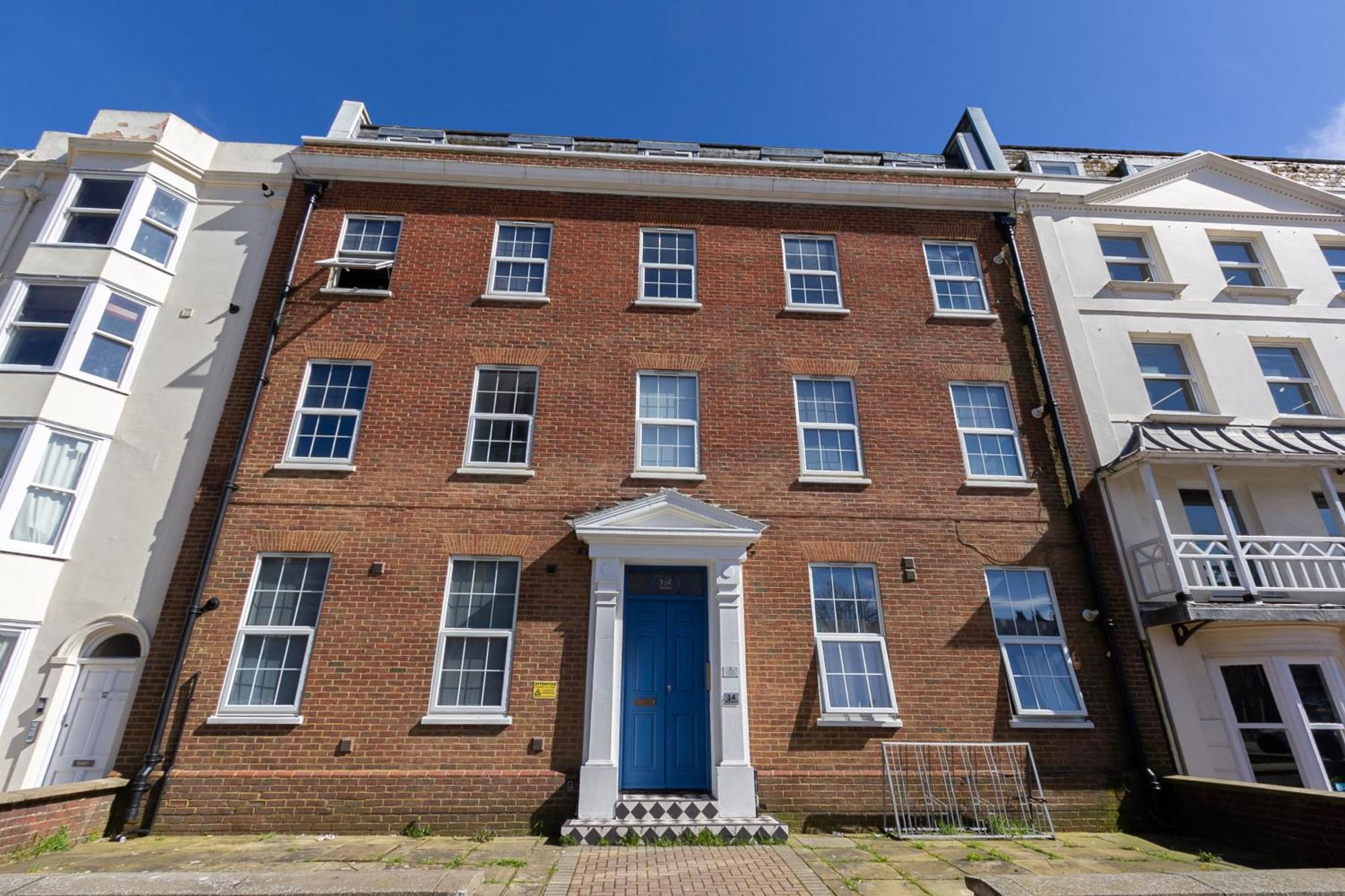 Cosy Central 2 Bedroom - Near Brighton Beach & Shops! Exterior photo